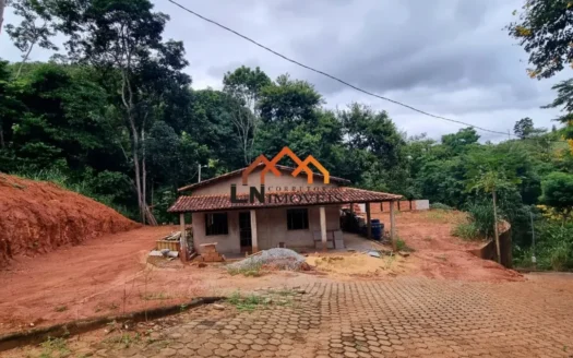 Sítio em Governador Valadares com 6 alqueires