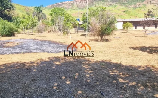 Chácara à Venda no Cherokee com 3 Quartos e 2.000m²