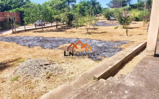 Chácara à Venda no Cherokee com 3 Quartos e 2.000m²