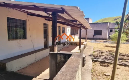 Chácara à Venda no Cherokee com 3 Quartos e 2.000m²