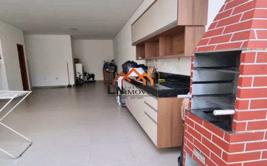 Casa com cozinha planejada e 2 vagas – Bairro Morro do Vale