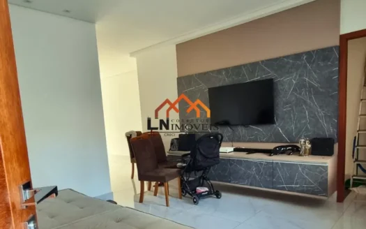 Casa com cozinha planejada e 2 vagas – Bairro Morro do Vale