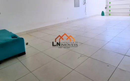 Casa com cozinha planejada e 2 vagas – Bairro Morro do Vale