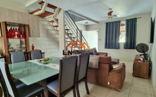 Casa à venda no bairro Floresta com 3 quartos e 2 vagas