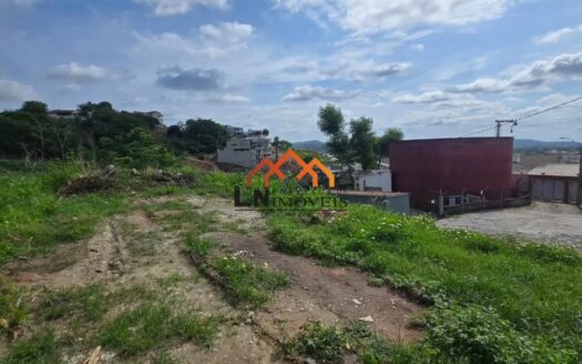 Lote no bairro Braúnas em Governador Valadares