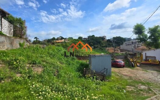 Lote no bairro Braúnas em Governador Valadares