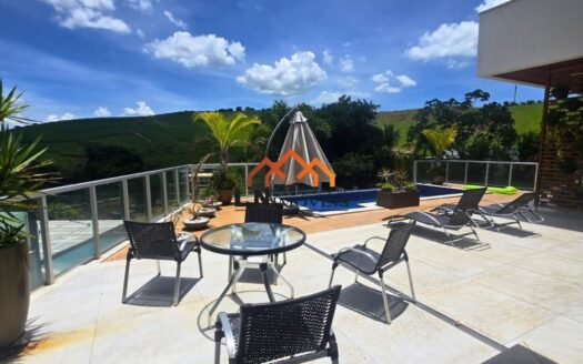 Casa no condomínio Retiro dos Lagos em Governador Valadares