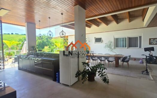 Casa no condomínio Retiro dos Lagos em Governador Valadares