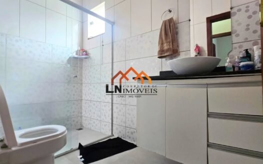 Casa no bairro Tiradentes com 3 quartos e garagem