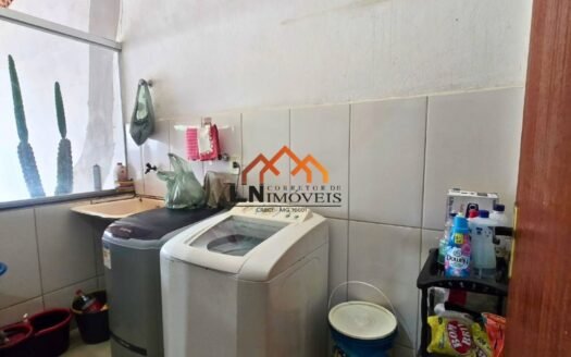 Casa no bairro Tiradentes com 3 quartos e garagem