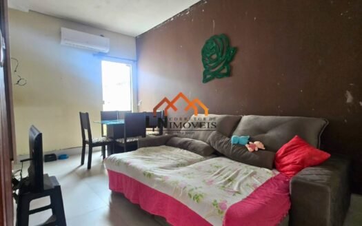 Casa no bairro Tiradentes com 3 quartos e garagem