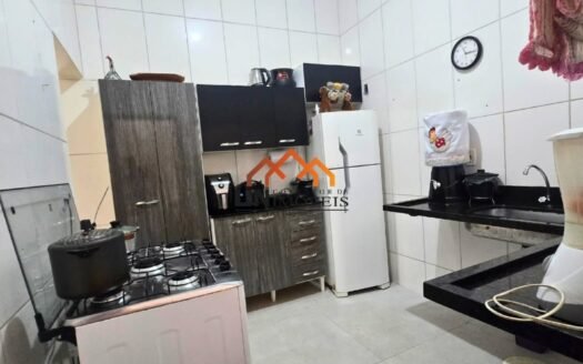Casa no bairro Tiradentes com 3 quartos e garagem