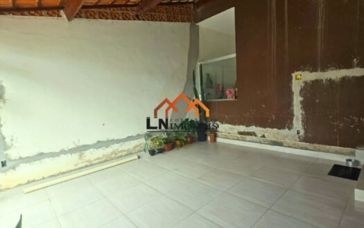 Casa no bairro Tiradentes com 3 quartos e garagem