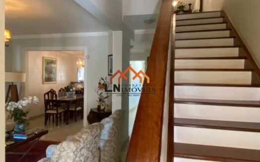 Casa duplex com 4 quartos e 3 vagas no bairro Ilha dos Araújos